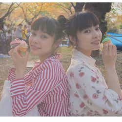 モデルプレス - 「半分、青い。」新メシアシの“ツインズ”が話題 CMでも注目の双子美女<MIO&YAEプロフィール>