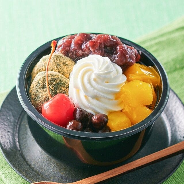 シャトレーゼ 宇治抹茶わらび餅のクリームあんみつ シャトレーゼ 宇治抹茶わらび餅のクリームあんみつ
