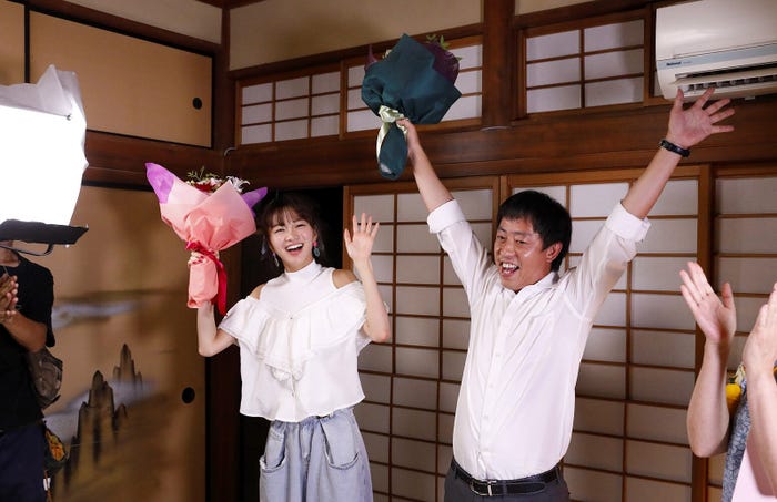 岡崎紗絵、森田哲矢(C)関西テレビ