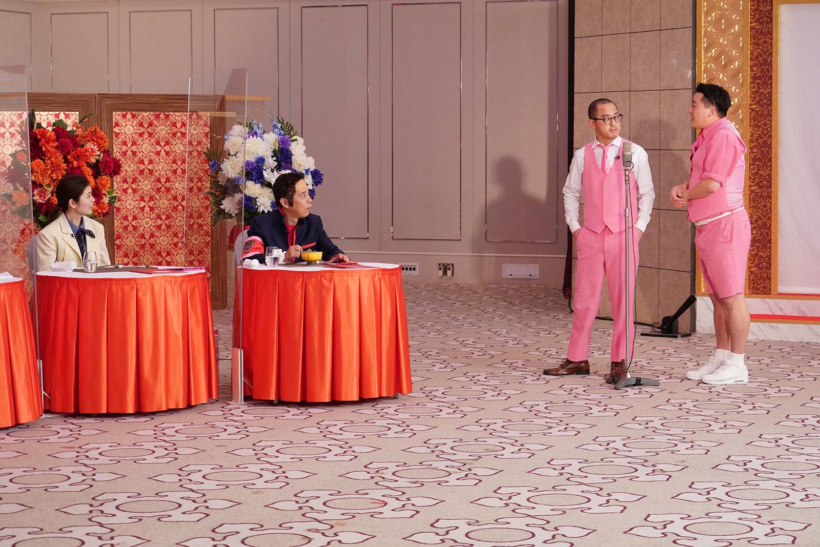 小芝風花、岡村隆史、ちゃんぴおんず（C）日本テレビ