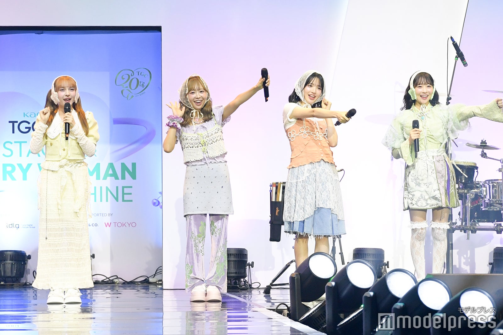 早瀬ノエル、仲川瑠夏、鎮西寿々歌、櫻井優衣（C）モデルプレス