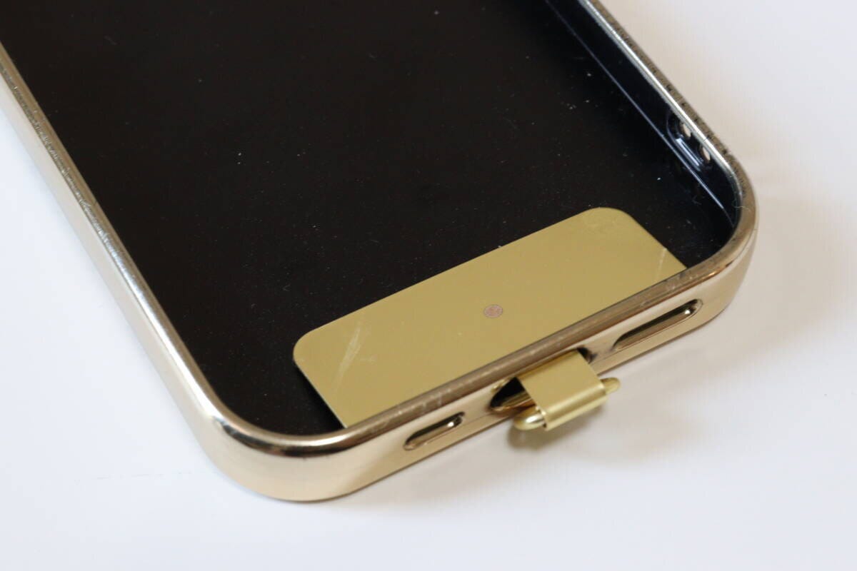 ストラップホールシート2P　ステンレス　ワイド　ゴールド　装着