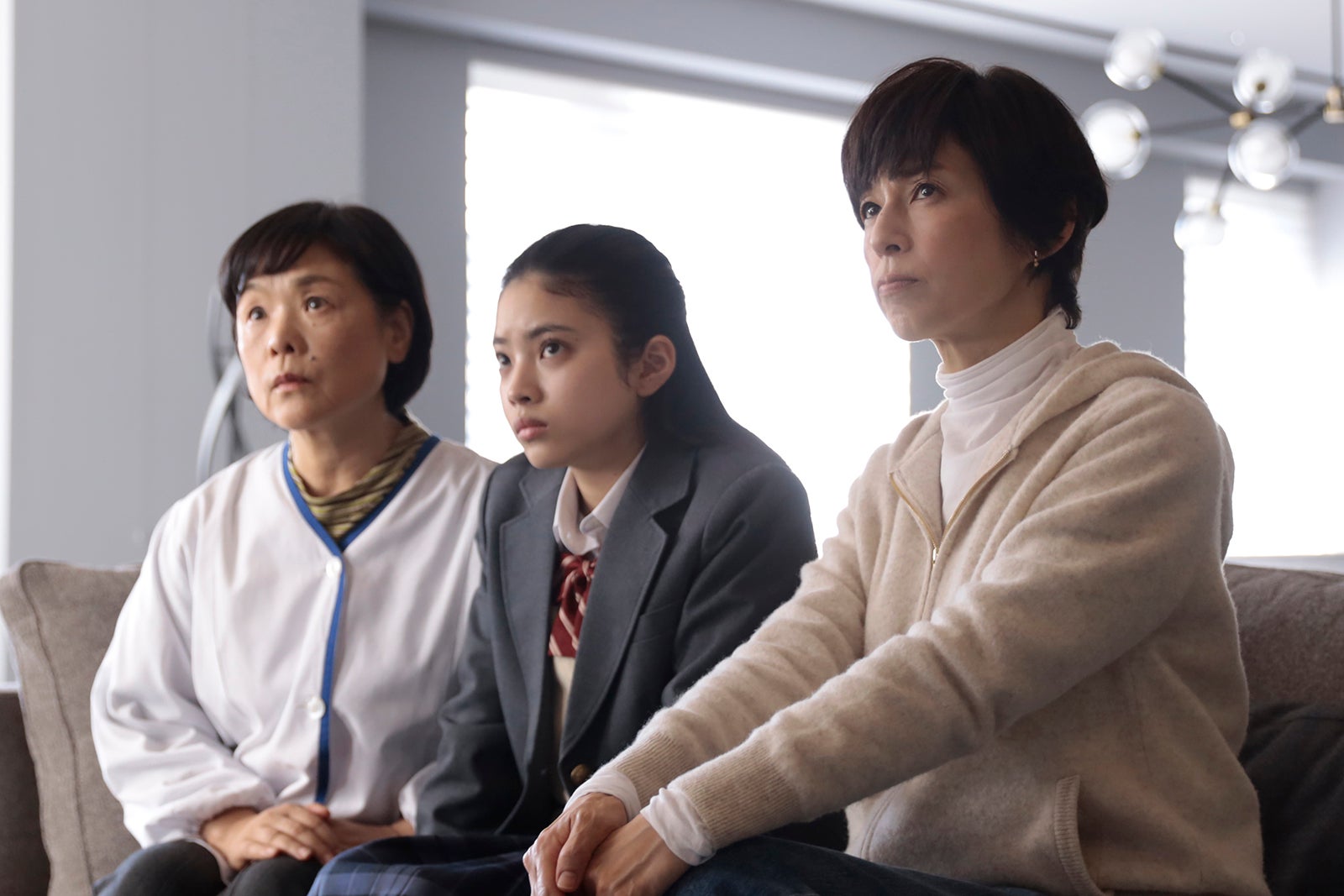 鈴木保奈美ら「プライベートバンカー」第1話（C）テレビ朝日