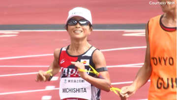 マラソン道下美里が悲願の金メダル。強さの秘密は「超高速ピッチ走法 
