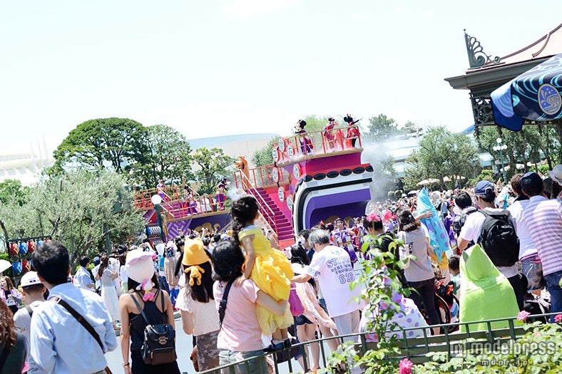 パレードルートを回る／雅涼群舞