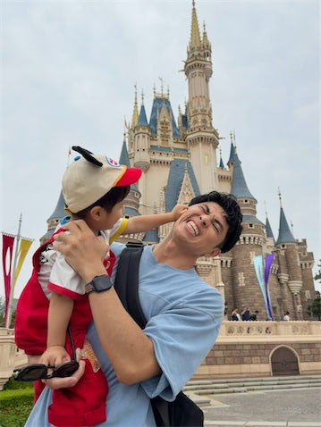 「ゆめのくに ふねにのったよ おぱぴまる」小島よしお、2歳息子とディズニーランド満喫