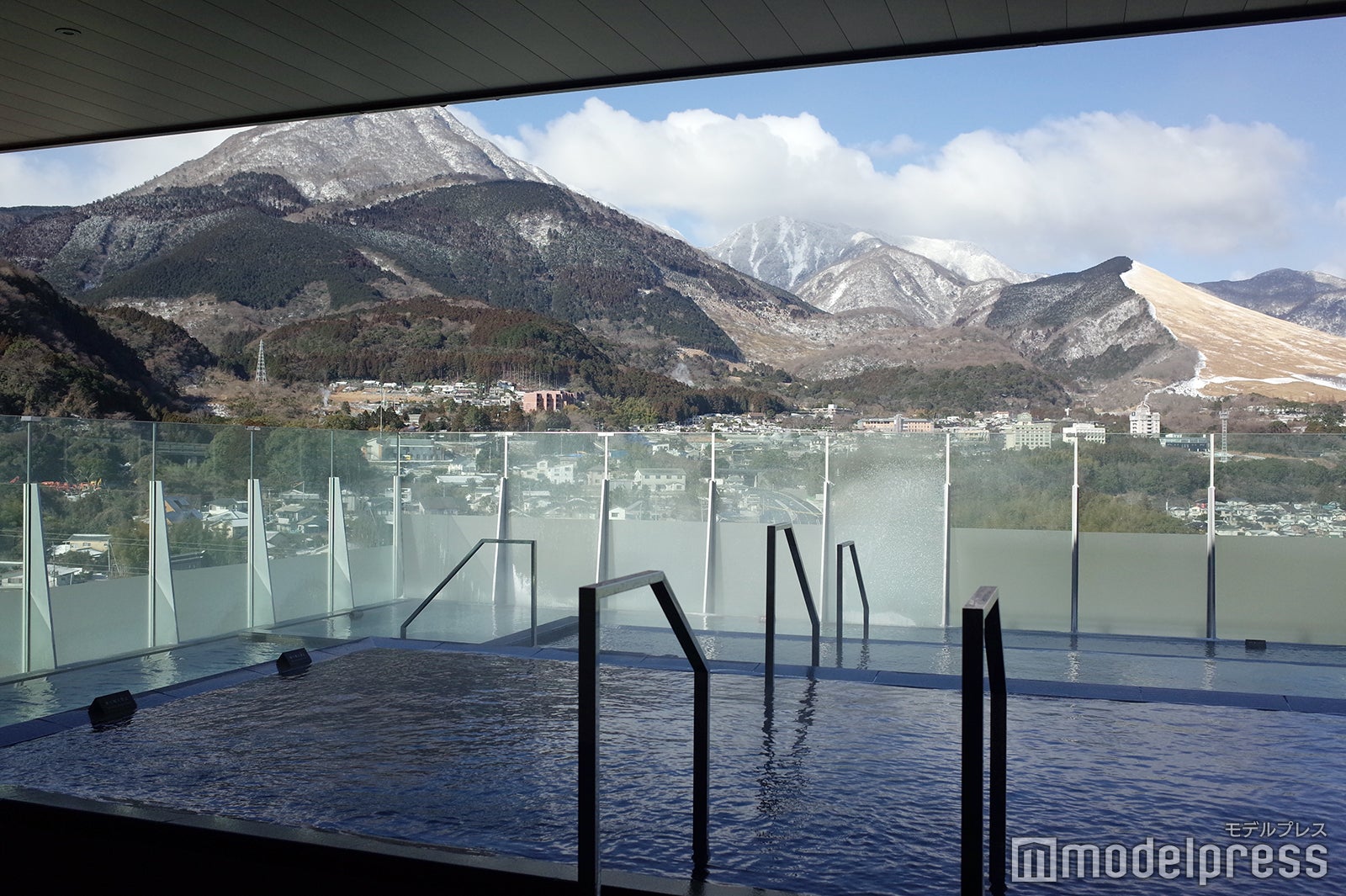 宙湯（男湯）（C）モデルプレス