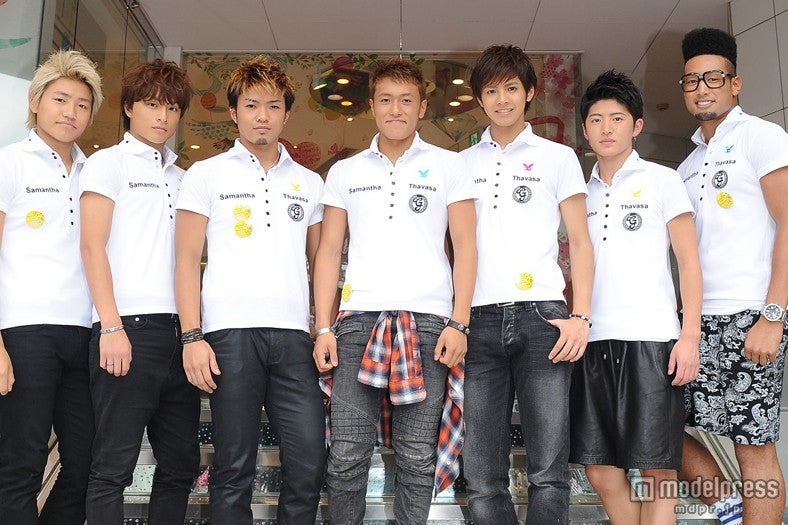  （左より）小森隼、白濱亜嵐、数原龍友、中務裕太、片寄涼太、佐野玲於、関口メンディー