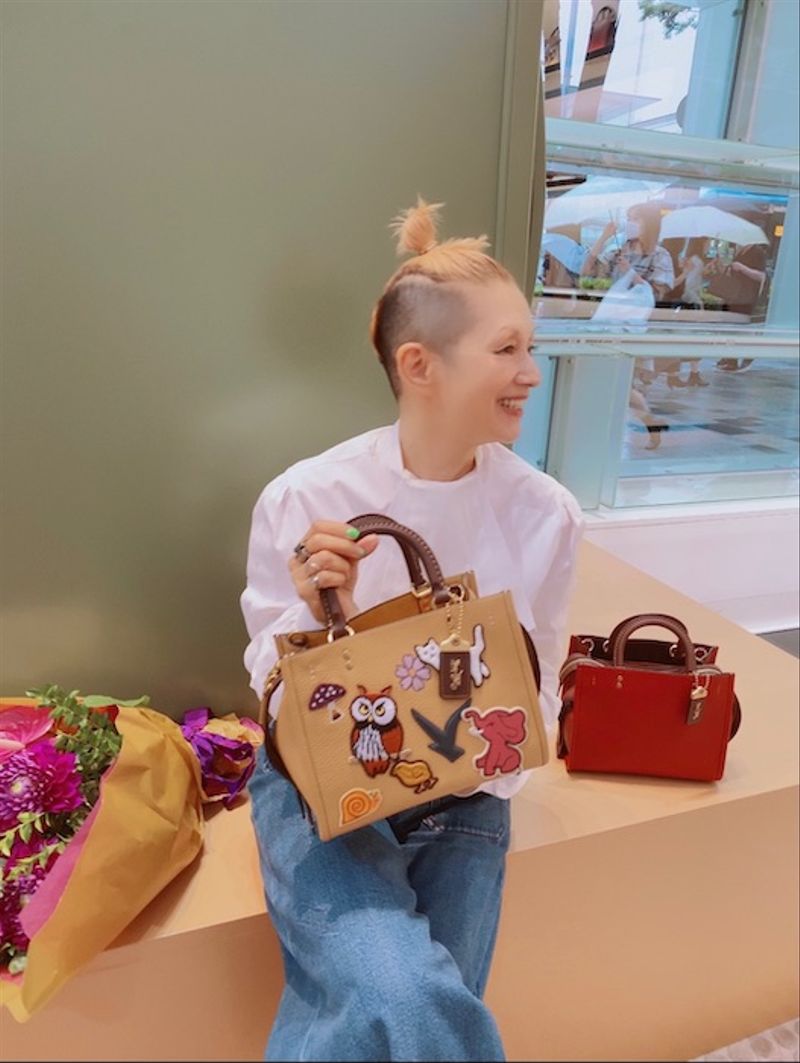 夏木マリ オーダーメイドした Coach のバッグ 出来上がりが楽しみ モデルプレス