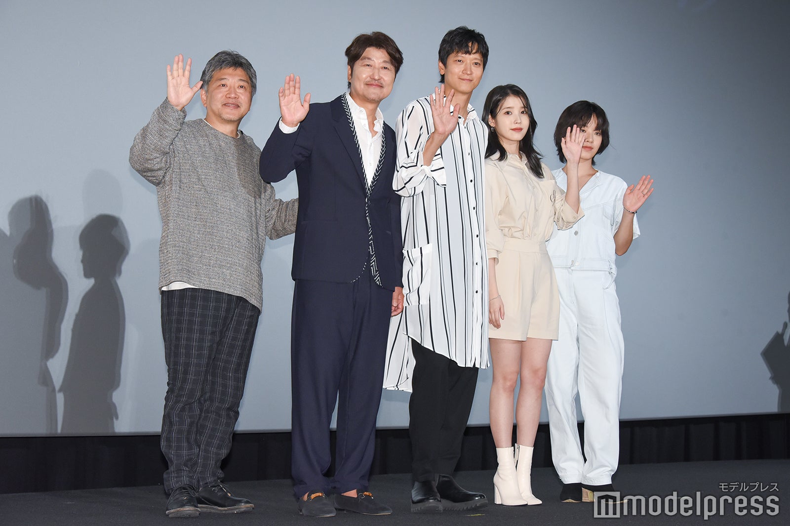 是枝裕和監督、ソン・ガンホ、カン・ドンウォン、イ・ジウン、イ・ジュヨン （C）モデルプレス