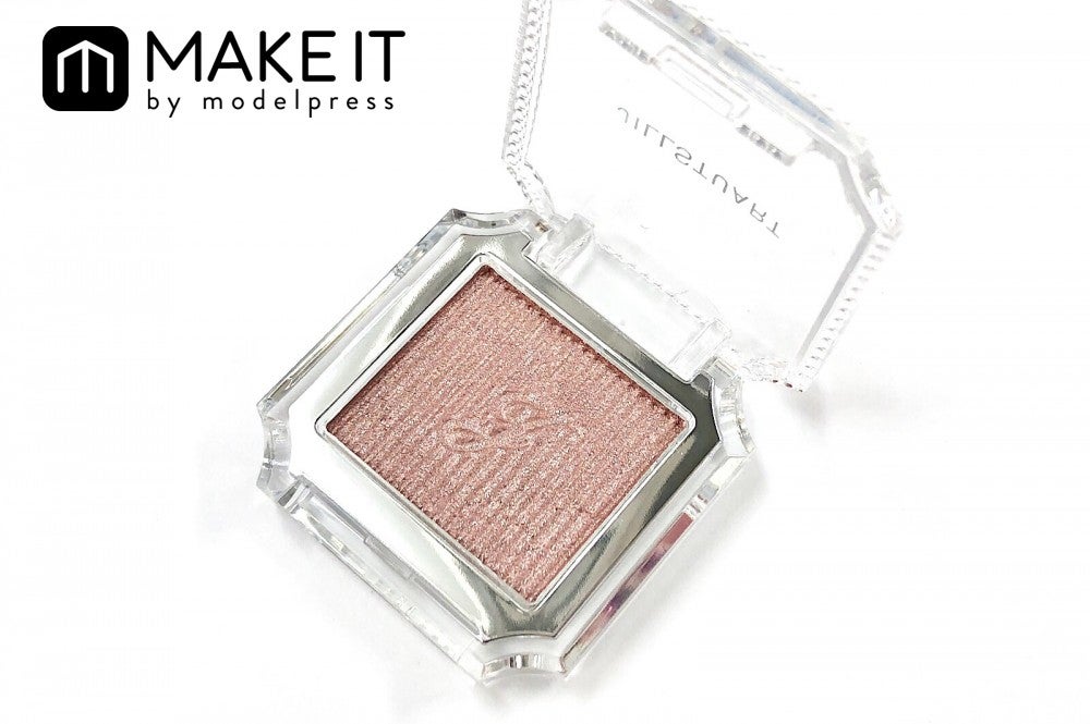 JILL STUART Beauty／アイコニックルック アイシャドウ／S106 enjoy a romance／2,200円（税抜） (C)メイクイット