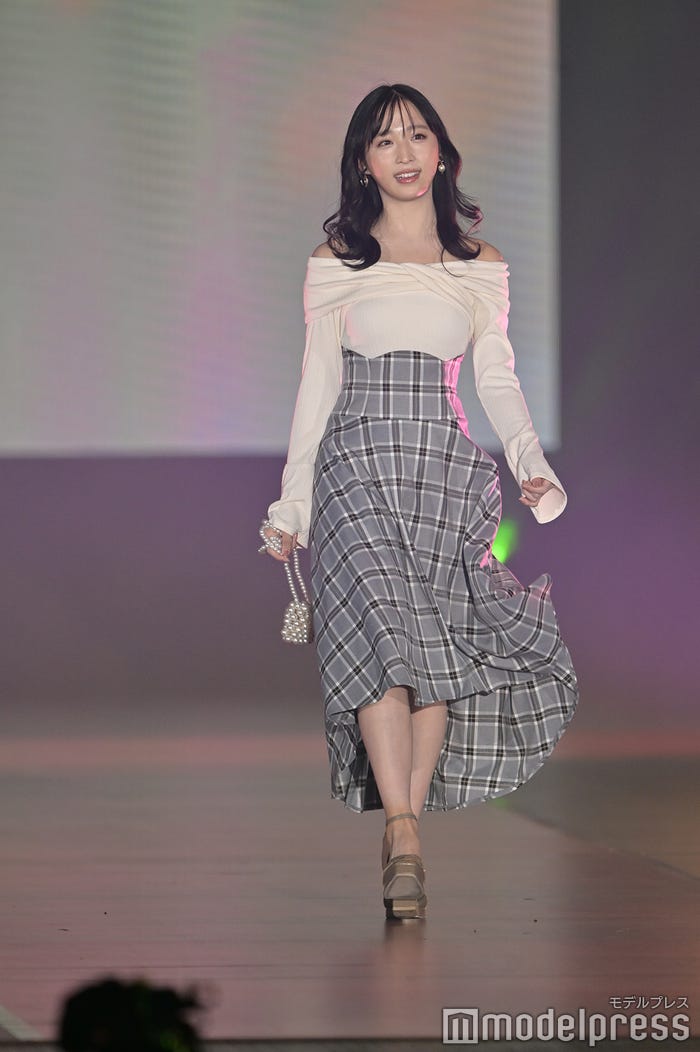 小栗有以(C)モデルプレス