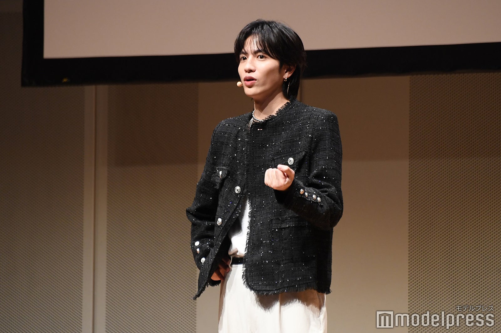 ホームに帰ってきた志尊淳（C）モデルプレス