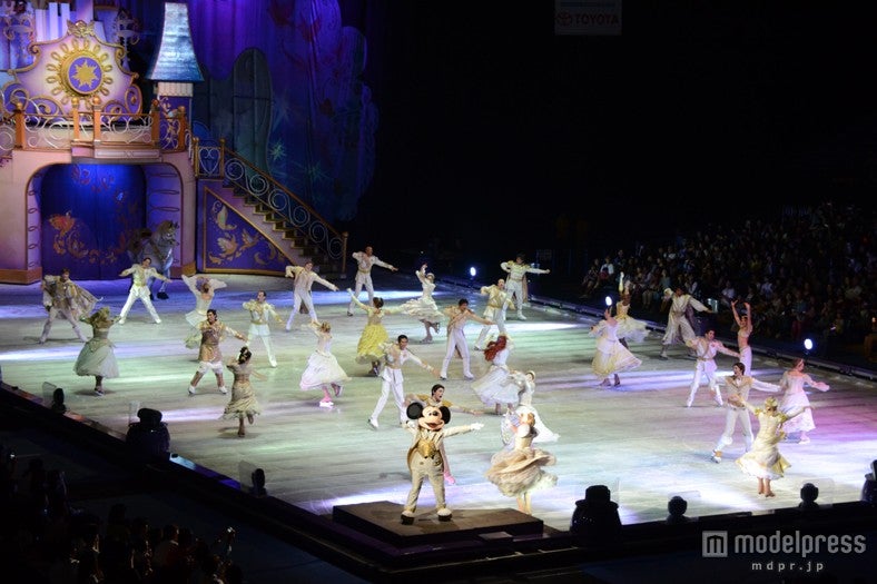 「ディズニー・オン・アイス」フィナーレ