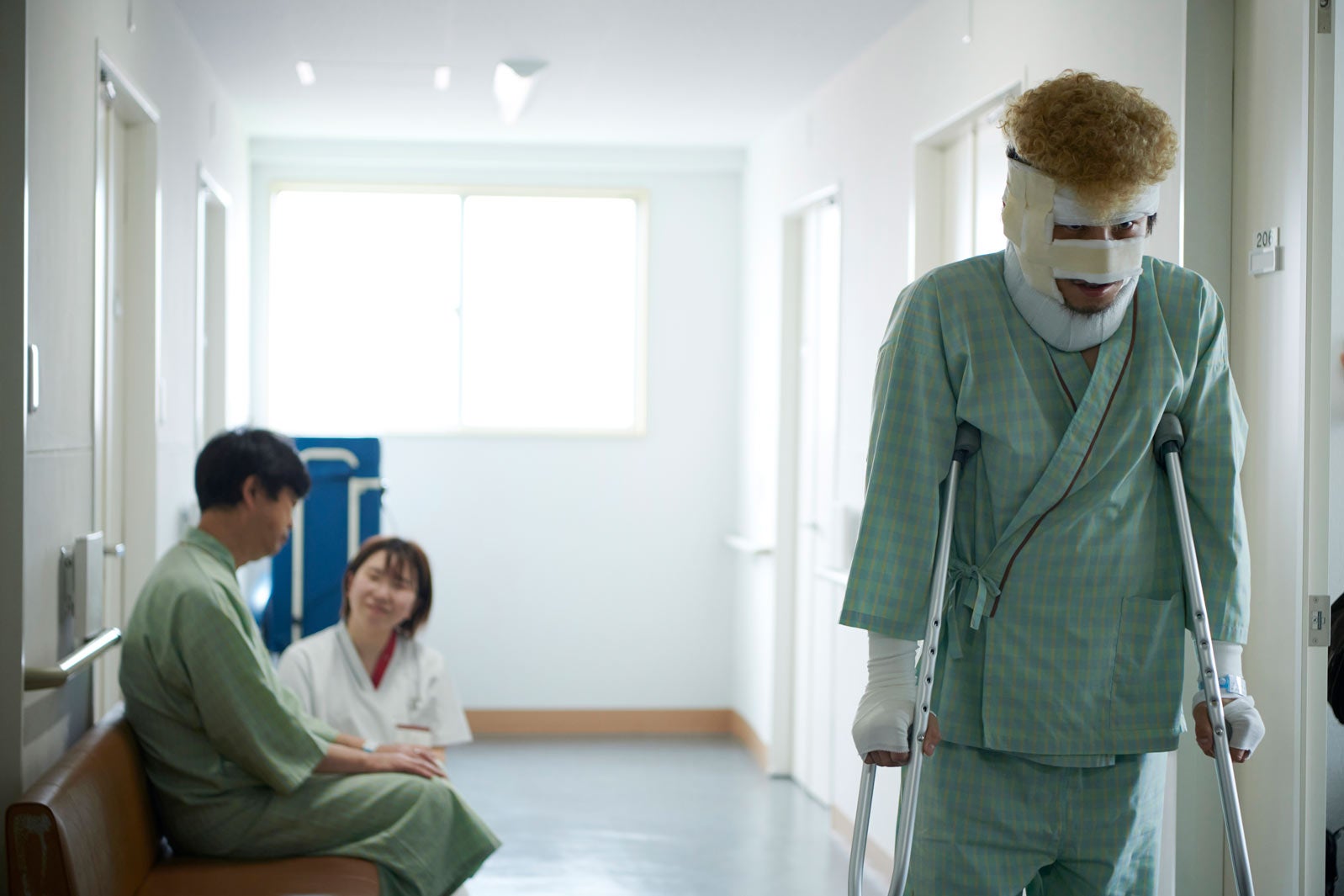 中尾明慶（C）2022 真鍋昌平・山崎童々・小学館／ドラマ「闇金サイハラさん」製作委員会・MBS