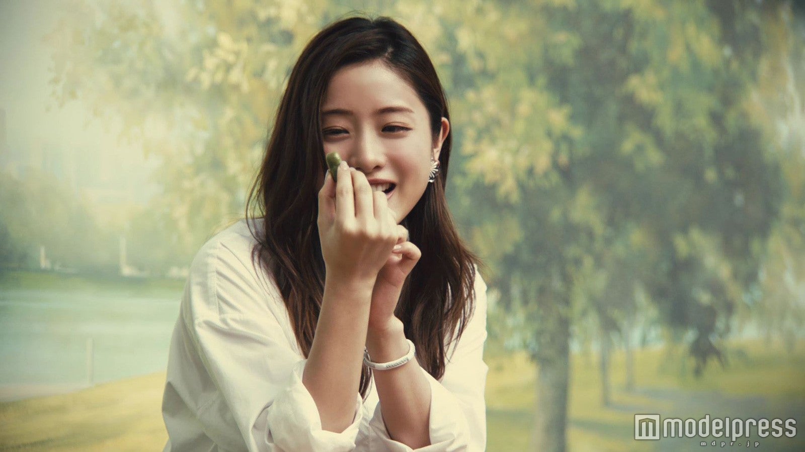 石原さとみ／新動画より