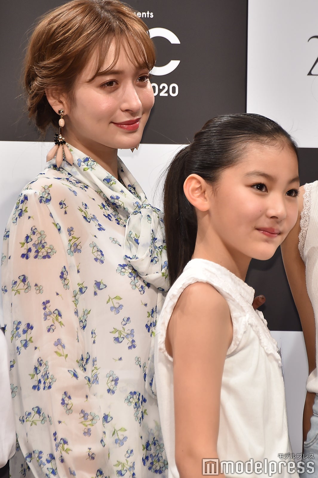 野崎萌香、遠藤こころさん （C）モデルプレス