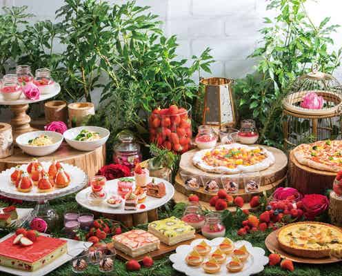 スイーツビュッフェ「Very Very Berry」宮崎で開催、約50種のベリー系スイーツや軽食