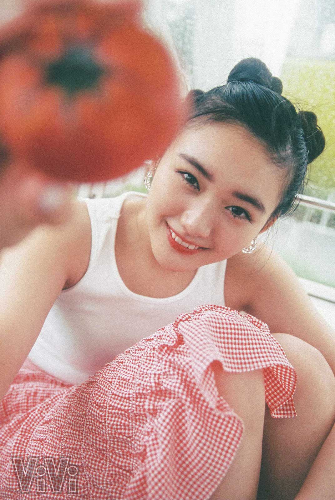 櫻坂46山崎天、ノースリーブで弾ける笑顔「ViVi」専属モデルデビュー