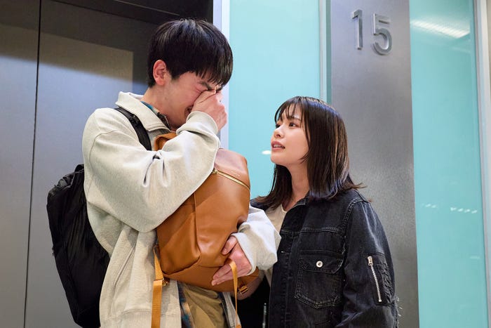 小林虎之介、岸井ゆきの「恋は闇」(C)日本テレビ