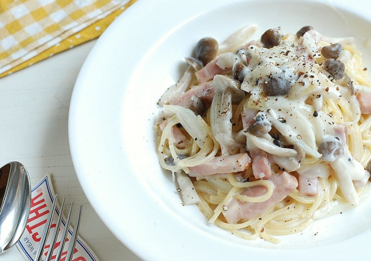 生クリーム使わないのに濃厚！レンジで簡単＆洗い物もラクチン！きのこクリームパスタのレシピ
