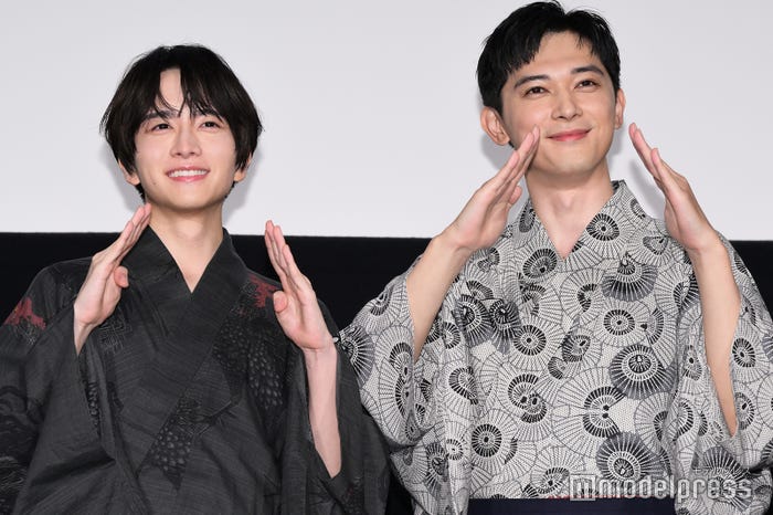 板垣李光人、吉沢亮(C)モデルプレス