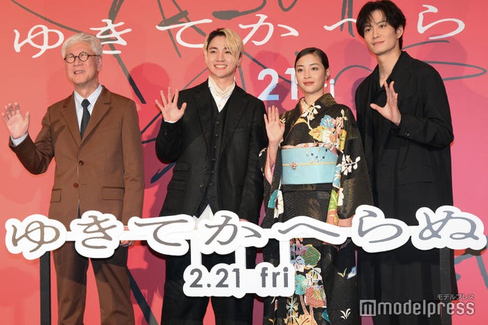 根岸吉太郎監督、木戸大聖、広瀬すず、岡田将生(C)モデルプレス