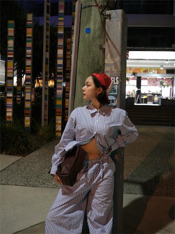 村重杏奈、大胆な“ヘソ出し”コーデ披露 期待して開けたクッキーの中身に「マヌケな声出た」