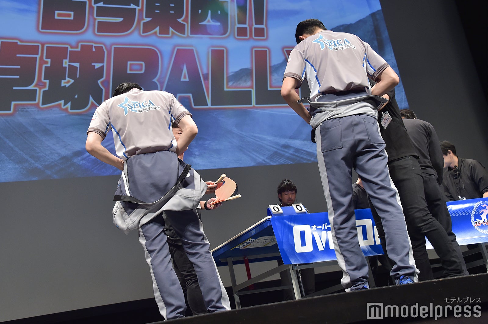 最終勝負前、気合いを入れるために脱ぐ町田啓太、東出昌大 （C）モデルプレス