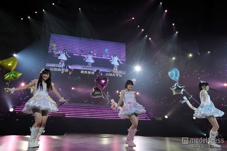 AKB48グループ研修生103名が圧巻のパフォーマンス／（C）AKS