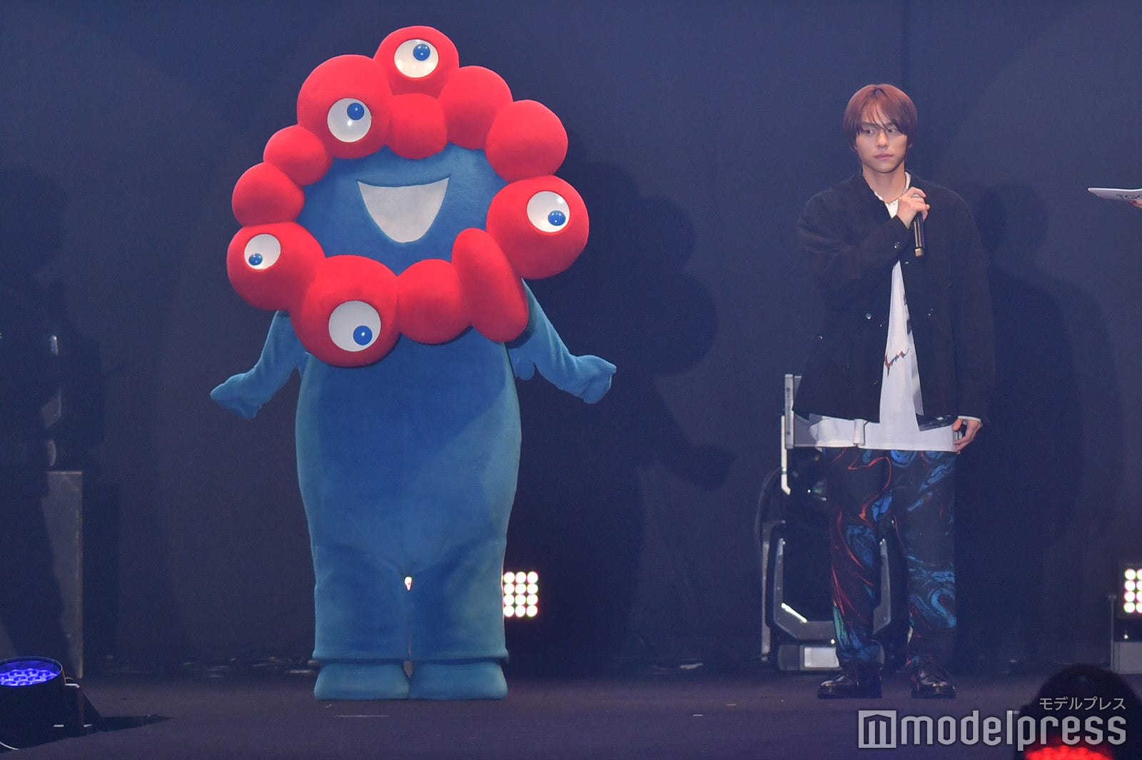 ミャクミャク、山下幸輝（C）モデルプレス