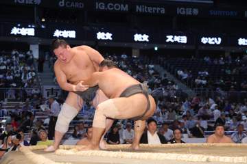 虫刺されで心筋炎発症、苦労人の行徳が勝ち越し「番付を早く戻したい」名古屋は屋外土俵も対策【大相撲】