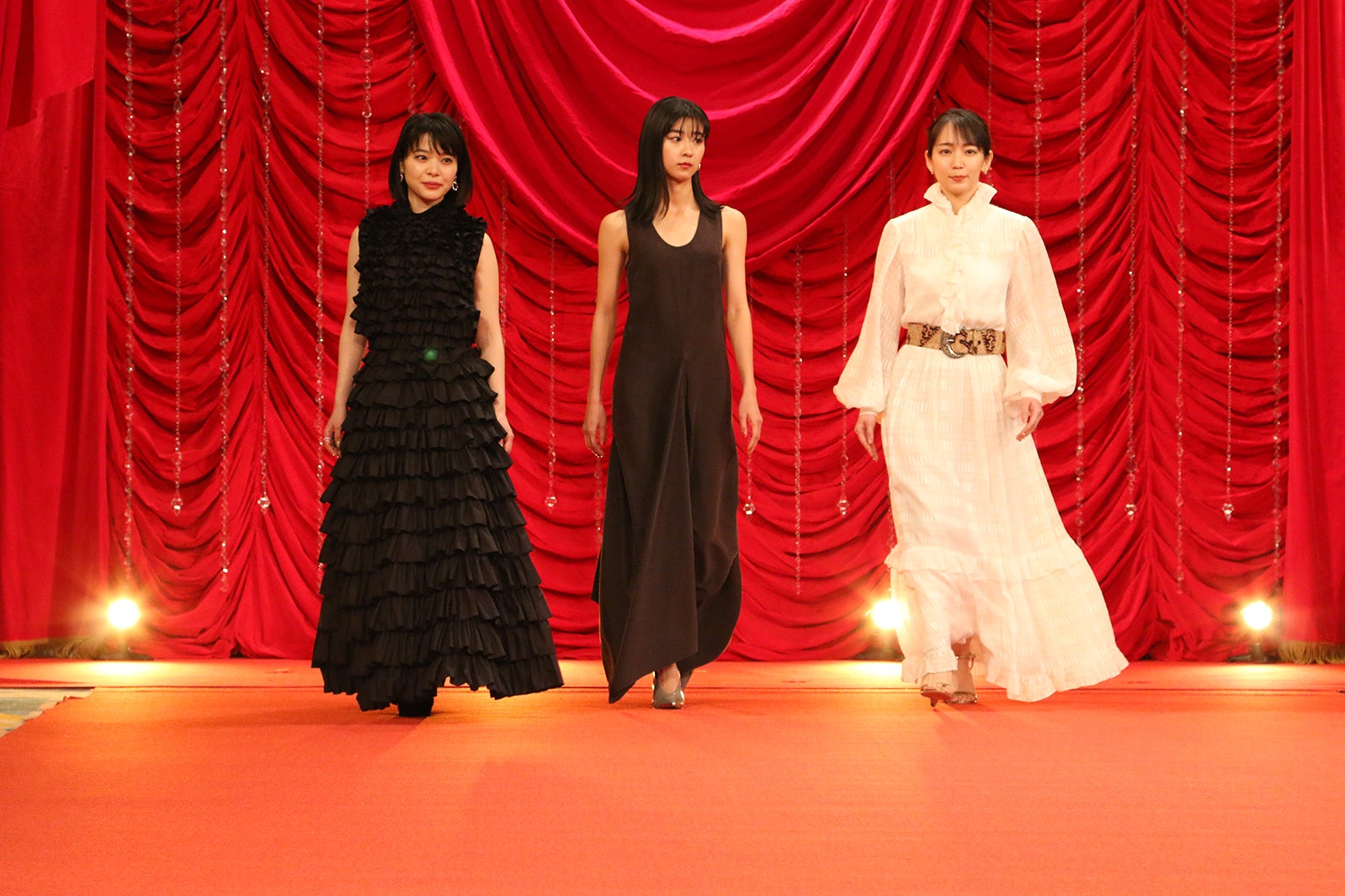 （左から）岸井ゆきの、黒島結菜、吉岡里帆（C）日本アカデミー賞協会