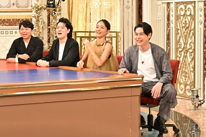 有吉弘行、粗品、池田美優、吉村崇(C)TBS
