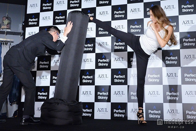 思いっきりハイキック