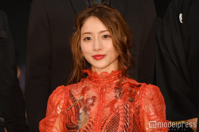 石原さとみに“with B”がルール違反 ブルゾンちえみも反省(C)モデルプレス