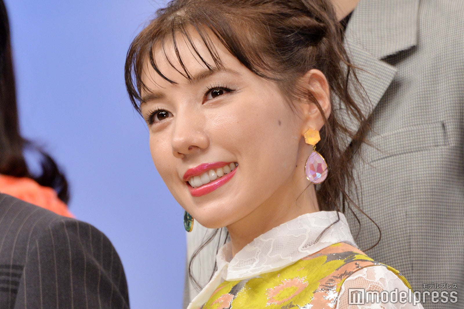 仲里依紗、秘密を告白「家ではパンツをはいてない」＜10の秘密＞