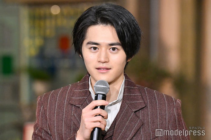 鈴鹿央士(C)モデルプレス