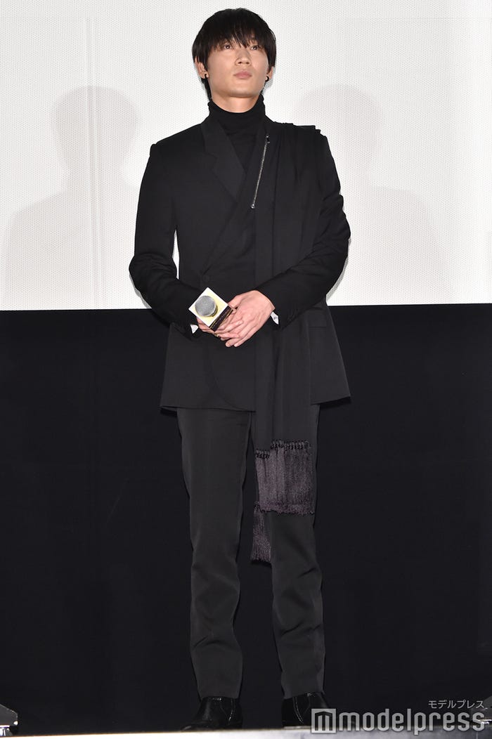 綾野剛(C)モデルプレス