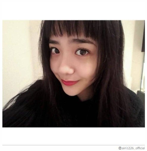 松井愛莉、黒髪×オン眉復活にファン歓喜「待ってました」「最高にかわいい」