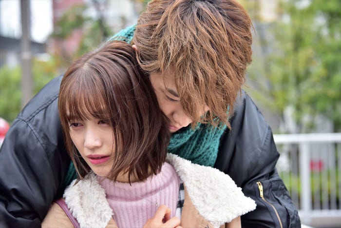 杉野遥亮、中村ゆりか(C)エイベックス通信放送/フジテレビジョン