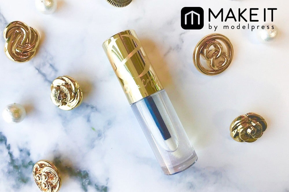 フォトジェニック賞 エクセル「リップケアオイル“LO05 アイシーダズル”（限定色）」 (C)メイクイット