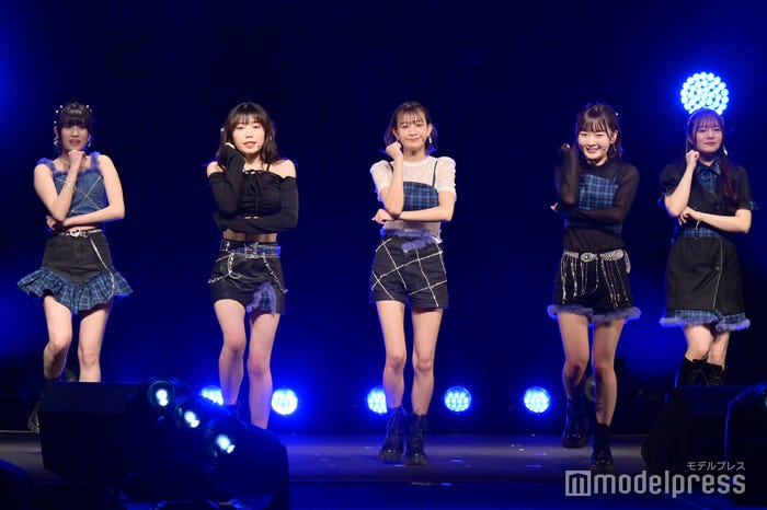 NAVIAR (C)モデルプレス