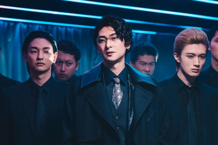 七瀬公、古川雄大、山中柔太朗「恋と弾丸」第1話より(C)箕野希望・小学館/「恋と弾丸」製作委員会・MBS