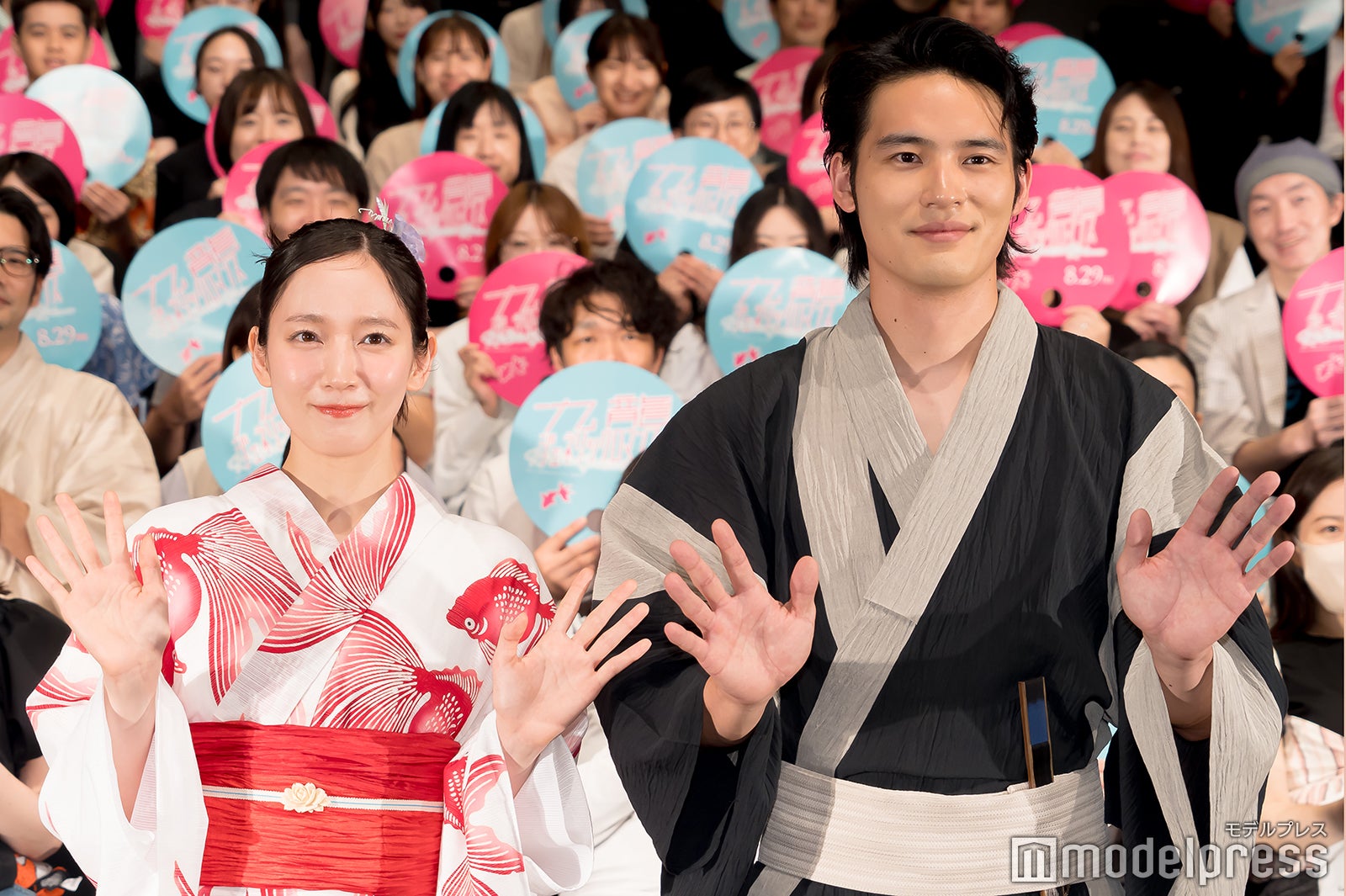 吉岡里帆、水上恒司（C）モデルプレス