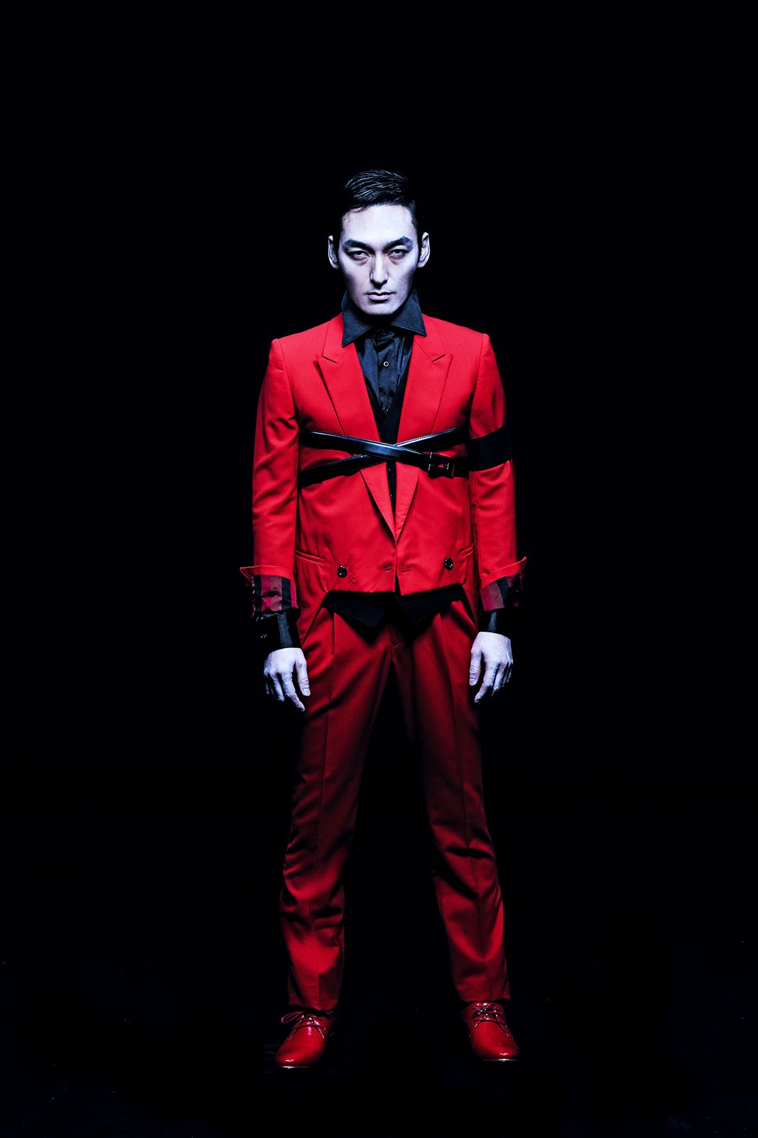 草なぎ剛主演決定 舞台「アルトゥロ・ウイの興隆」で“シカゴのギャング”に