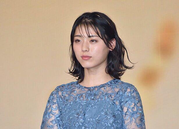 可愛すぎるジュノンボーイ 井手上漠 スラリと長い 生足美脚 に絶賛の声 異次元の細さ 憧れのスタイル モデルプレス