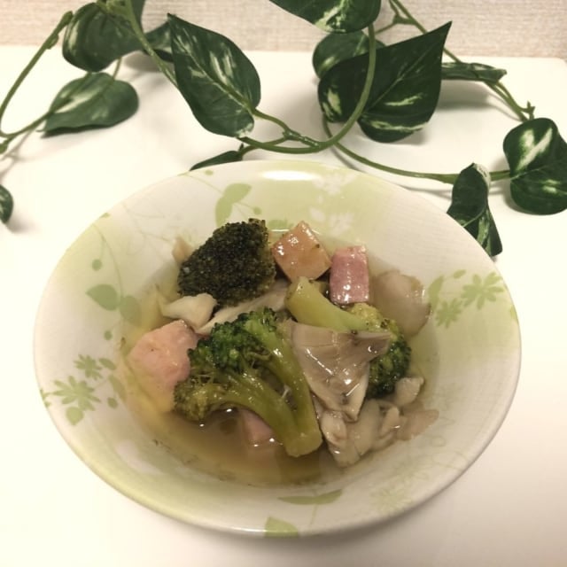 ブロッコリーのアヒージョ