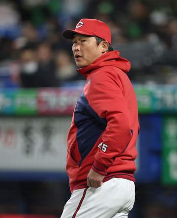 広島痛恨の逆転サヨナラ負け ラストプレーを巡り新井監督が審判団に確認