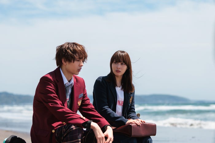 水沢林太郎、広瀬アリス「なんで私が神説教」第4話(C)日本テレビ